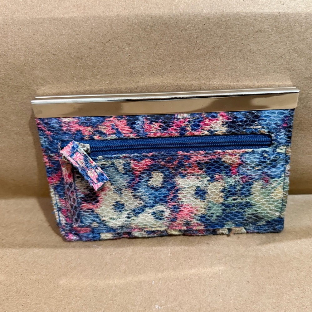 Vintage Wallet 
Wallet, Card Holder, Coin Purse
circa 1990s